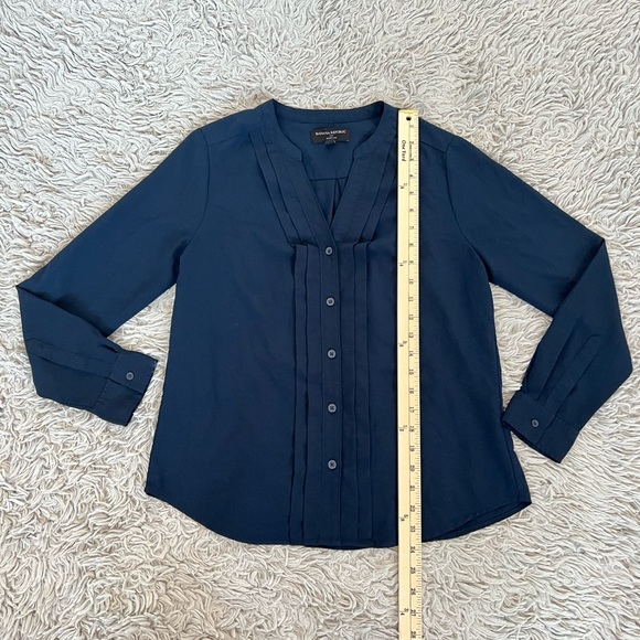 Banana Republic Classic Fit V-Neck Navy Blue Women’s Blouse Size SP - Picture 9 of 13